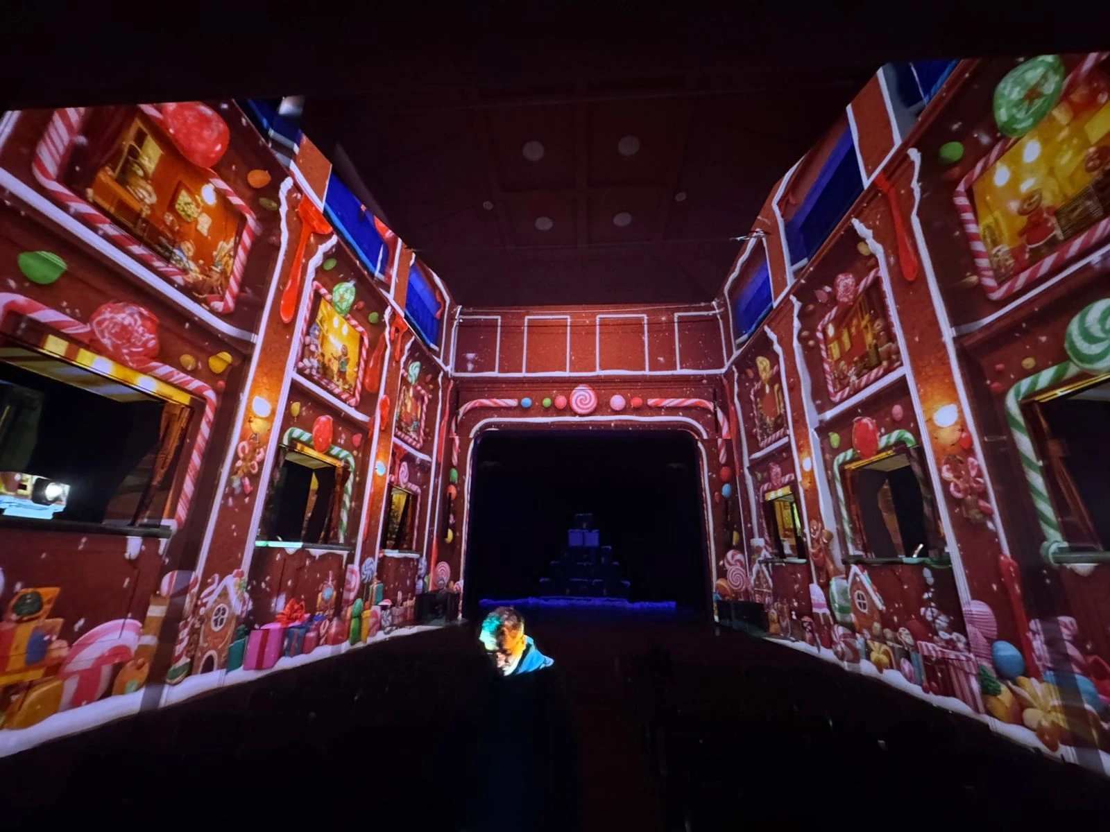 Puppet Theatre — interior mapping — actual photograph